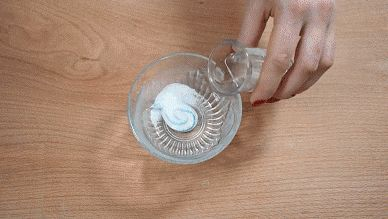 油烟机“清洗”麻烦, 用这一招, 不加水, 照样清洁锃亮!