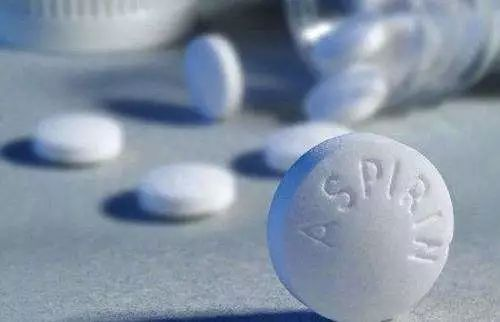 富贵竹用这“粉末”养, 黄叶不再有, “枝条”绿汪汪!