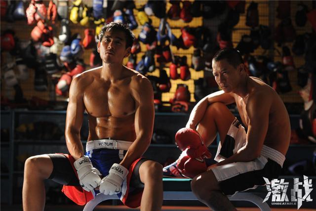 搏击名将批评《甜蜜暴击》漏洞百出, 鹿晗粉丝和搏击粉杠上了