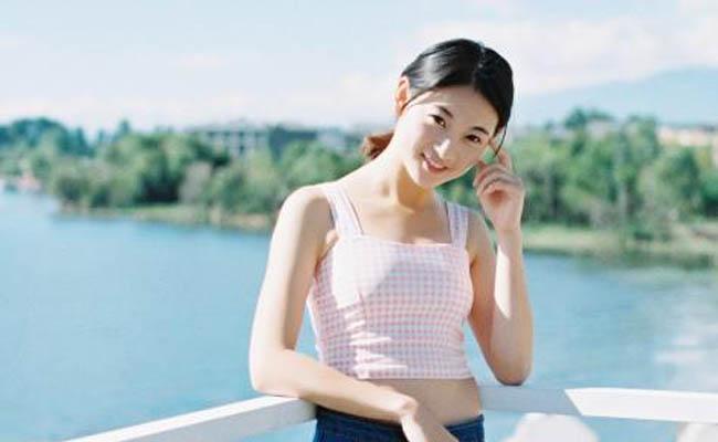 娶了个丑女为妻, 发达了却要离婚, 五年后两人相遇, 男子慌了神