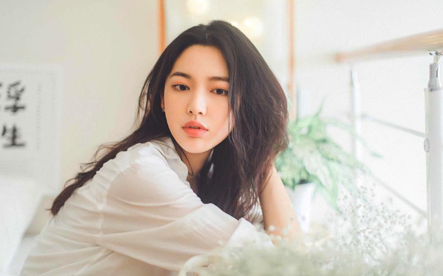 异性相处, 以下四件事女人只要做一件, 就会为你“宽衣解带”