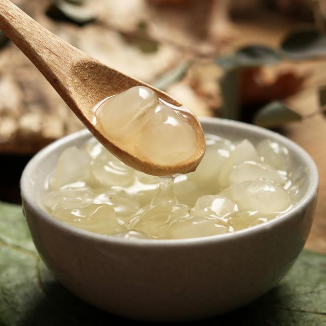 女人过了30岁, 没钱也要多吃这些食物, 保养皮肤气色好, 显年轻