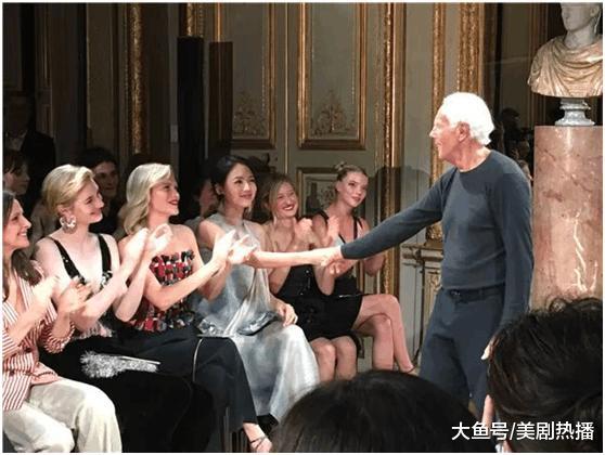 这个号称“同框杀手”的长腿女人, 被阿玛尼老爷子亲自邀请看秀!