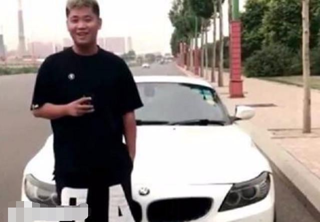 20岁女子滴滴打车一辆80万豪车, 结果女子的反应亮了!