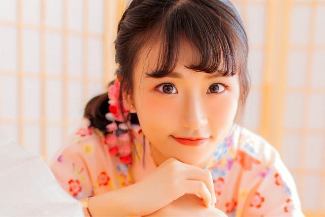 女人内心越是放不下你, 越会有这3个表现, 尤其是第三个