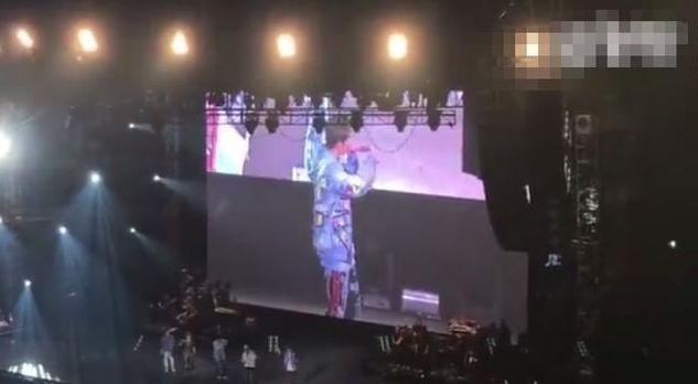 周杰伦怕老婆, 装不认识蔡依林? Jolin回复: 开玩笑啦, 很好!