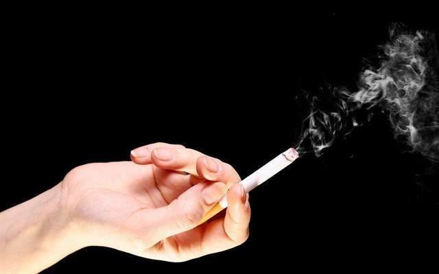都知道吸烟的坏处有很多, 但吸烟也有4大“好处”, 你知道吗?