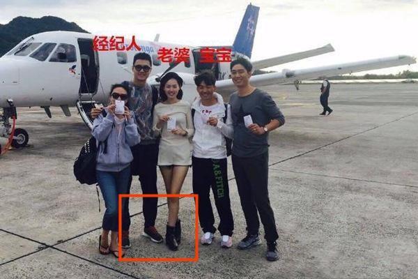 洪欣帮张丹峰澄清谣言, 是网友多心还是女经纪人太不避嫌?