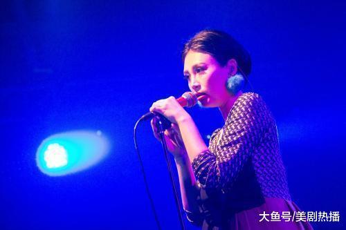 35岁黑帮千金未婚先孕! 男方曾与萧亚轩谈恋爱, 还劈腿女方闺蜜!