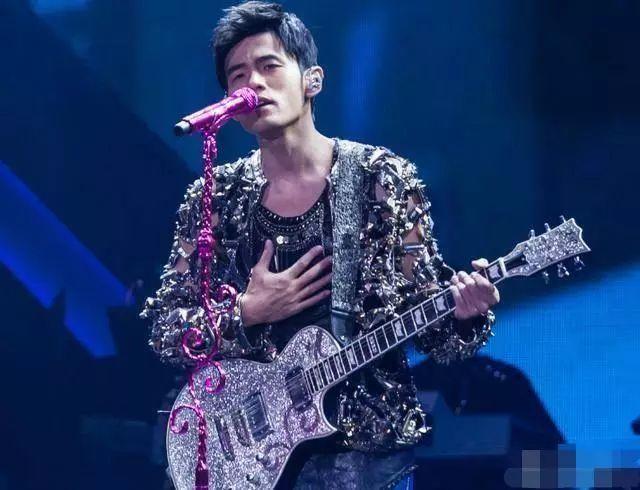 周杰伦怕老婆, 装不认识蔡依林? Jolin回复: 开玩笑啦, 很好!