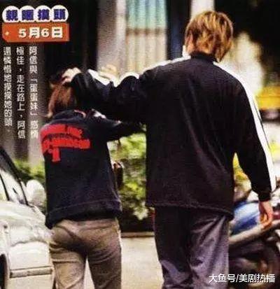 五月天乐队里只有阿信还单身, 难道还在等纠缠了20年的蛋蛋妹?
