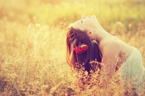 人这一辈子, 遇见对你好的人比较容易, 可遇见始终待你如初的人很难