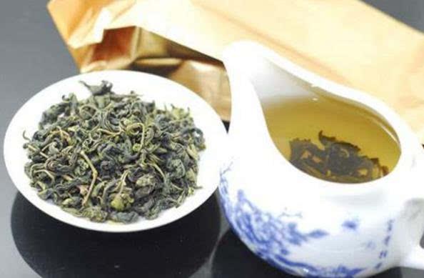 胃不好的人, 经常用4种“中草药”泡水喝, 胃不疼了, 身体更好了!