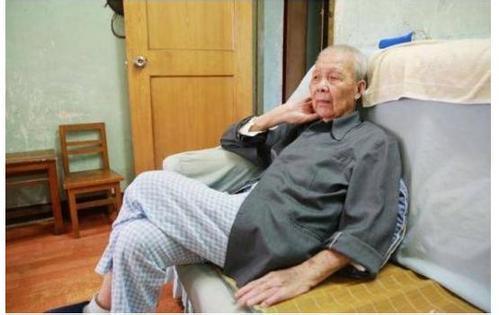 南京大屠杀幸存老兵离世 过完93岁生日“归队”