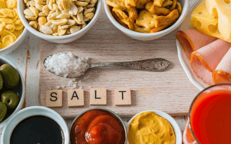 女人雌激素减少, 这4类食物别贪嘴, 容易引起女人卵巢早衰, 老得快