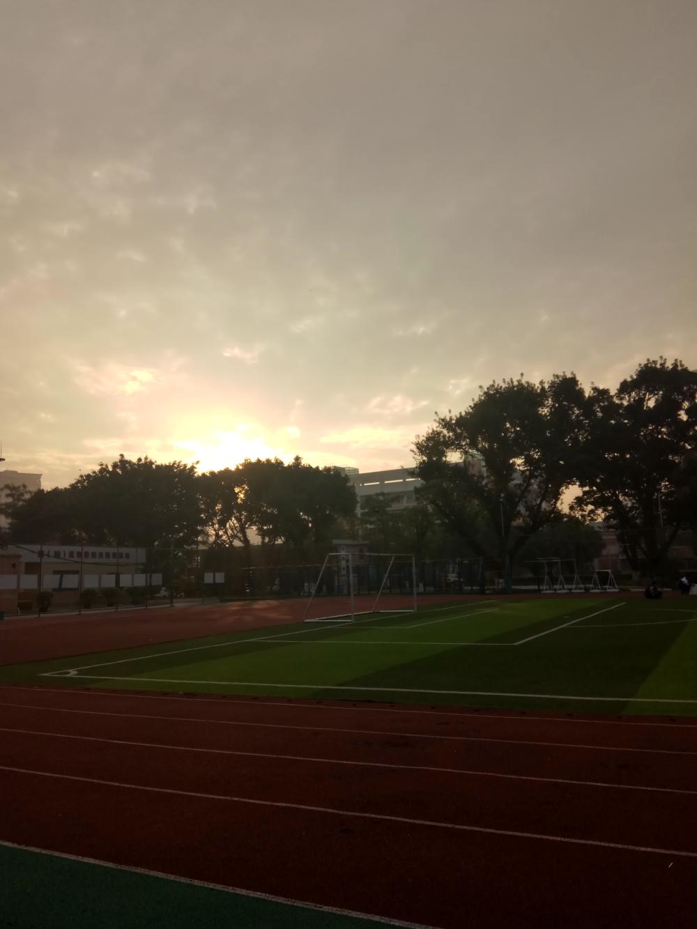 为什么年轻人要多赚钱, 这是我听过最好的回答