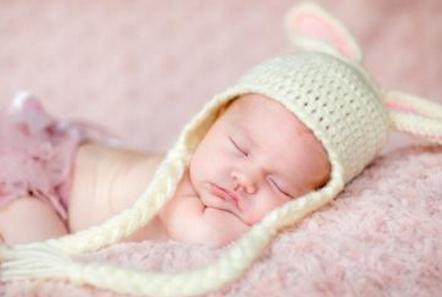 宝宝睡觉总踢被子, 除了太热, 还有可能是这些原因, 宝妈要留心