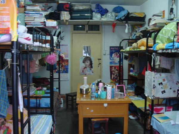 我们都已经过了耳听爱情的年纪