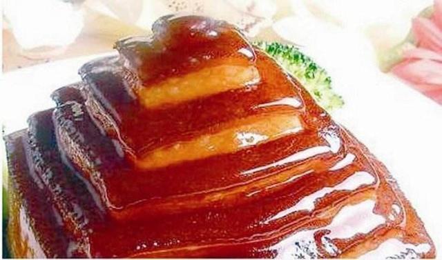 每次来“大姨妈”月经量少? 别贪吃这3类食物, 可能会让卵巢早衰