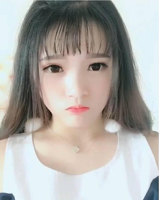 农村小伙和网恋女友见面, 看到真人时小伙奔溃了!