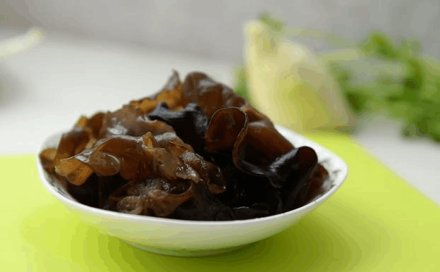 “大姨妈”来时, 要多吃这3种食物! 能保养子宫, 排出污血