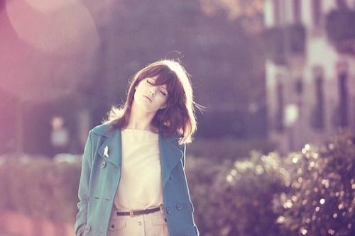 真情不能敷衍, 真爱不能玩弄, 缘分不能挥霍, 人生须有对错