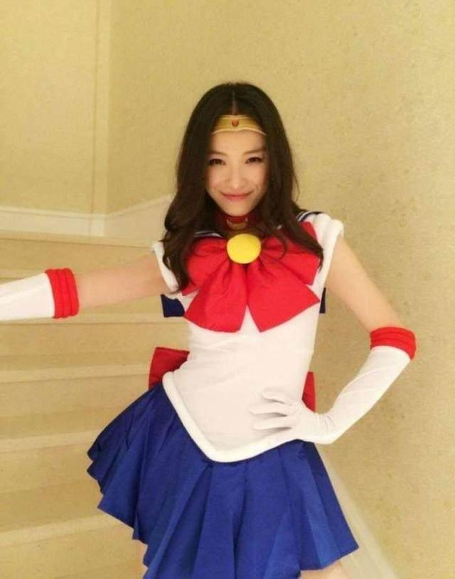 明星也喜欢玩cosplay, 赵丽颖惊艳, 鹿晗神还原, 王源够我笑一天