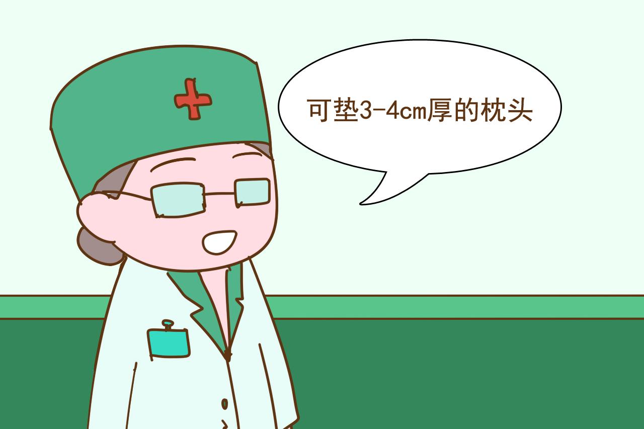 宝宝多大才适合用枕头? 医生: 很多人都用早了, 不利脊椎发育