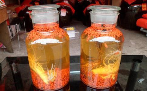 80岁老中医说: 不想肾太好的男人, 千万不要把它泡酒喝!