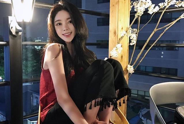 揭秘女人对你有好感的7个细节, 第5个很明显