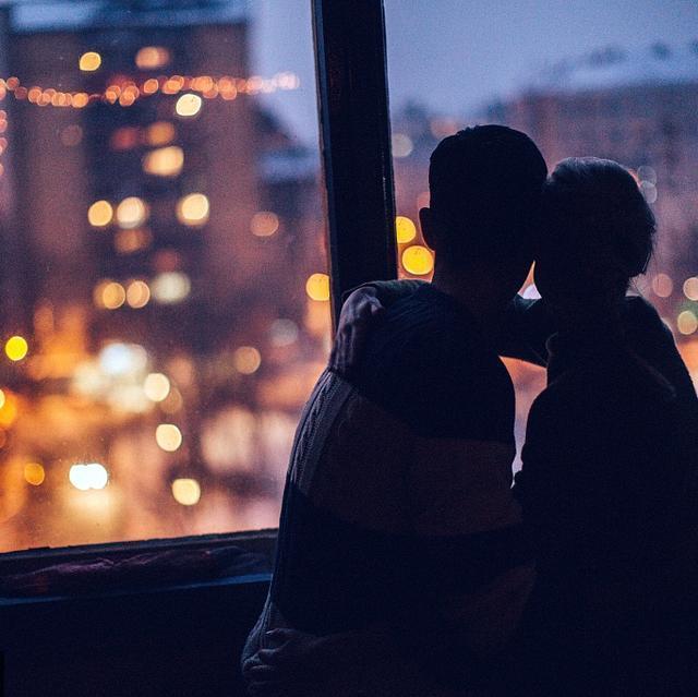 现在的同学聚会, 离不开这三件事!