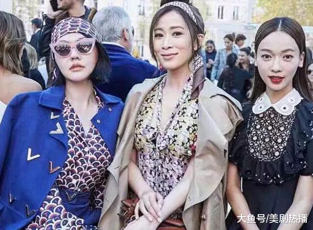娴妃令妃在时装周遇到紫薇格格, 网友: 还是林心如气场最强!