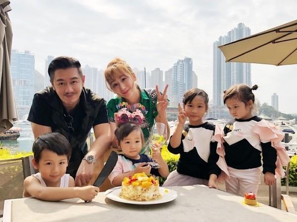 陈浩民老婆五年剖腹生四胎 六岁女儿: 生四个还没死