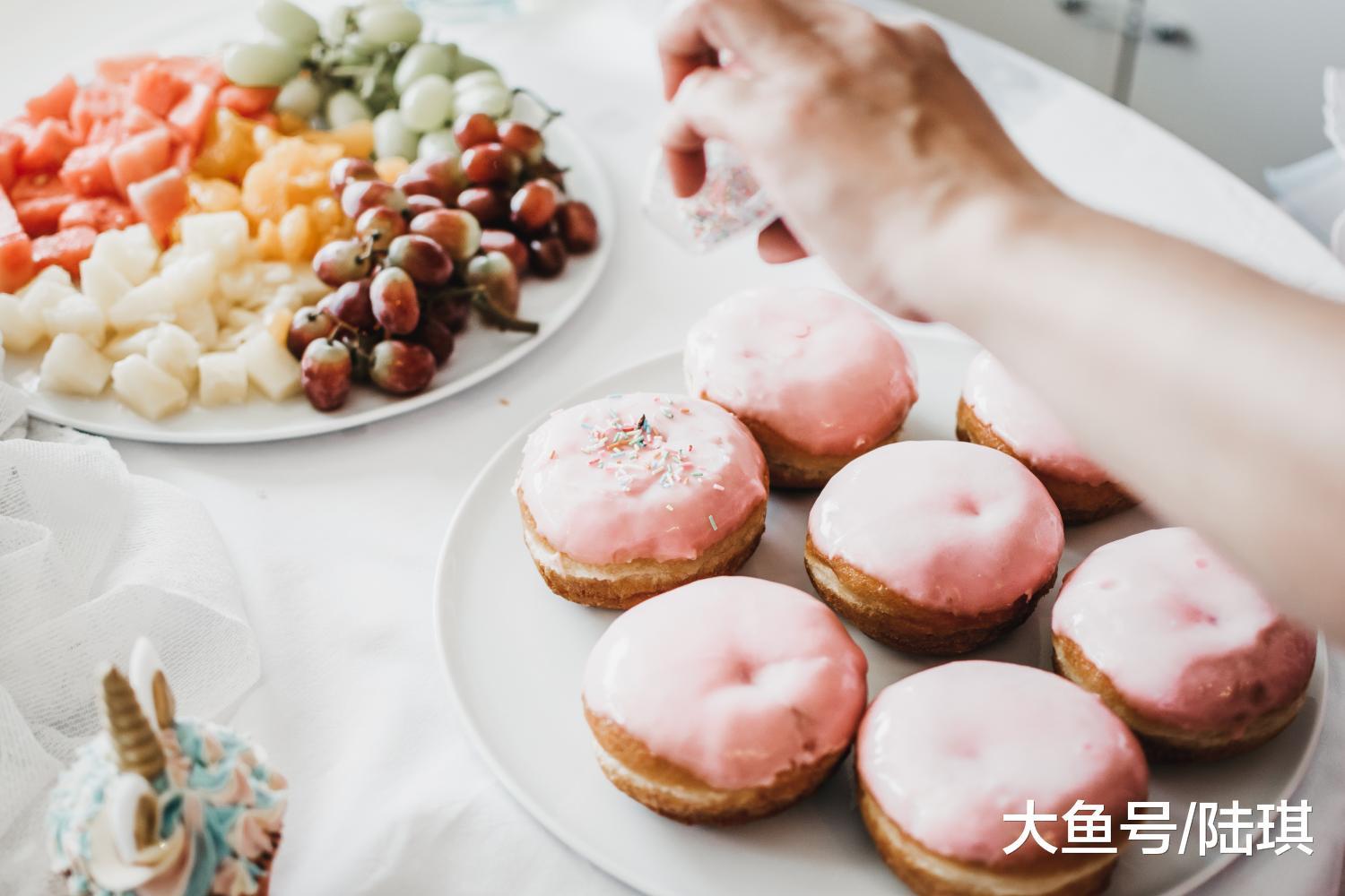 不肯为了外遇离婚的男人: 不提“爱过”, 只求“放过”