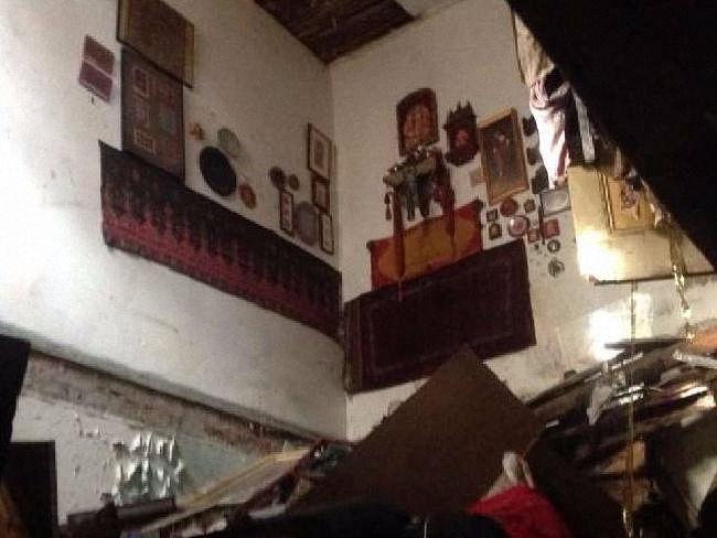 垃圾堆2米高 女子卖房前花47万清扫