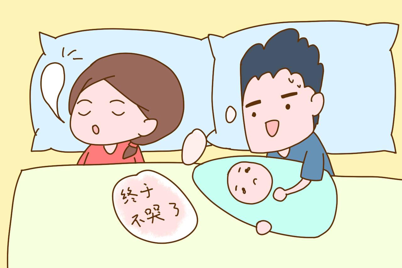 你哄孩子到崩溃, 那位却在呼呼睡, 当爸爸的都是这么心大吗?