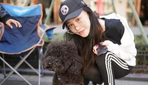 刘翔前妻葛天晒美照, 离婚后的她少女感满满, 网友: 难道单身更好?