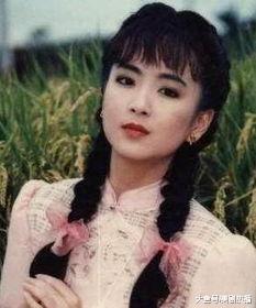 她是原版陆如萍! 曾被初恋家暴, 还为爱跳楼, 50岁承认秘婚10年