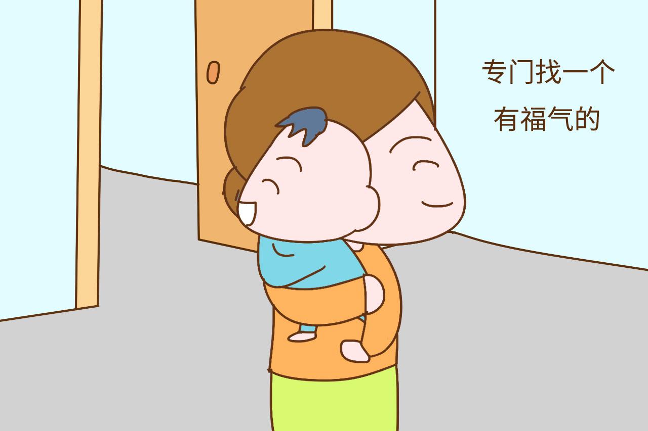 你家孩子出了产房谁第一个抱的? 其中很有讲究, 老人们很在意