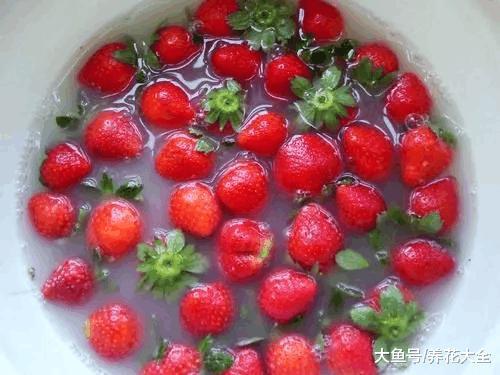 水果的正确清洗方法, 以后别只用清水洗了!