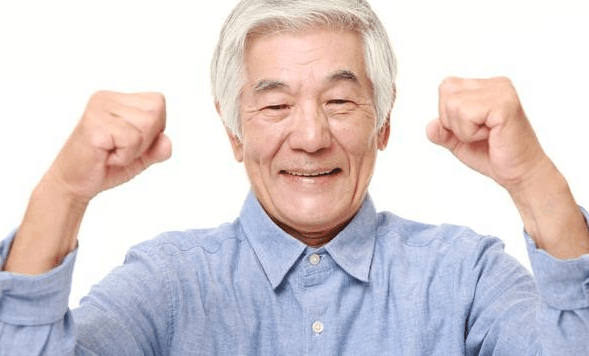 孕妇产下五胞胎, 丈夫姓周, 公公大手一挥起完名, 都夸他太有才了