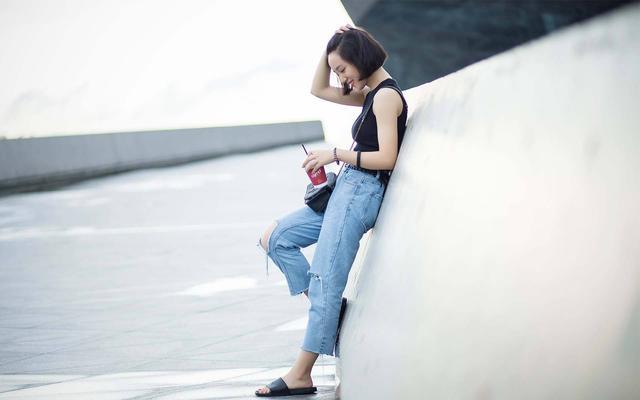女人偷偷的爱上了你? 会有这几种现象!