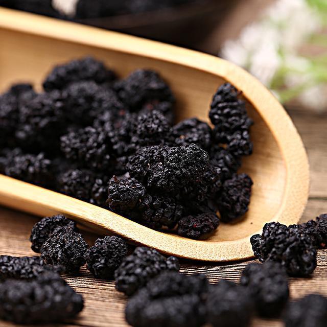 女人过了25岁衰老加快, 常吃这些碱性食物, 气色红润至少年轻10岁