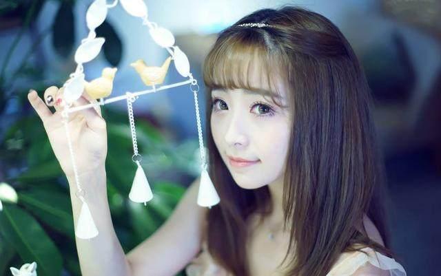 女人想泡你, 却说不出口, 才会有的三个暗示!