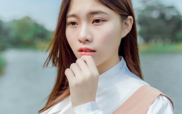 喜欢沾花惹草的女人会有这4个表现, 尤其是第4个