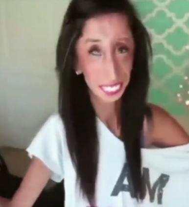 女子长相个性, 直播化妆, 画完之后成了这样子!