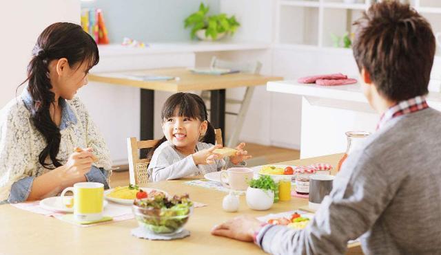 医生: 吃饭总是做这三件事, 迟早要住院!