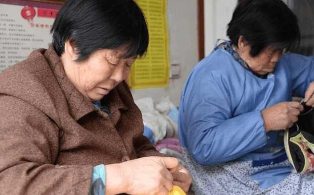 68岁婆婆乳腺包块8年不痛不痒, 突然病重! 儿女却因此闹僵!
