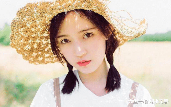睡觉时, 女人经常做这3个小动作, 就是红杏出墙了