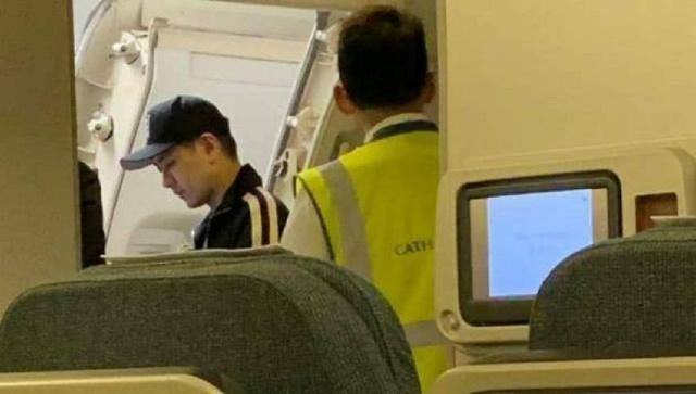 明星有特权? 林志颖回应拿行李使航班延误半小时, 遭乘客投诉